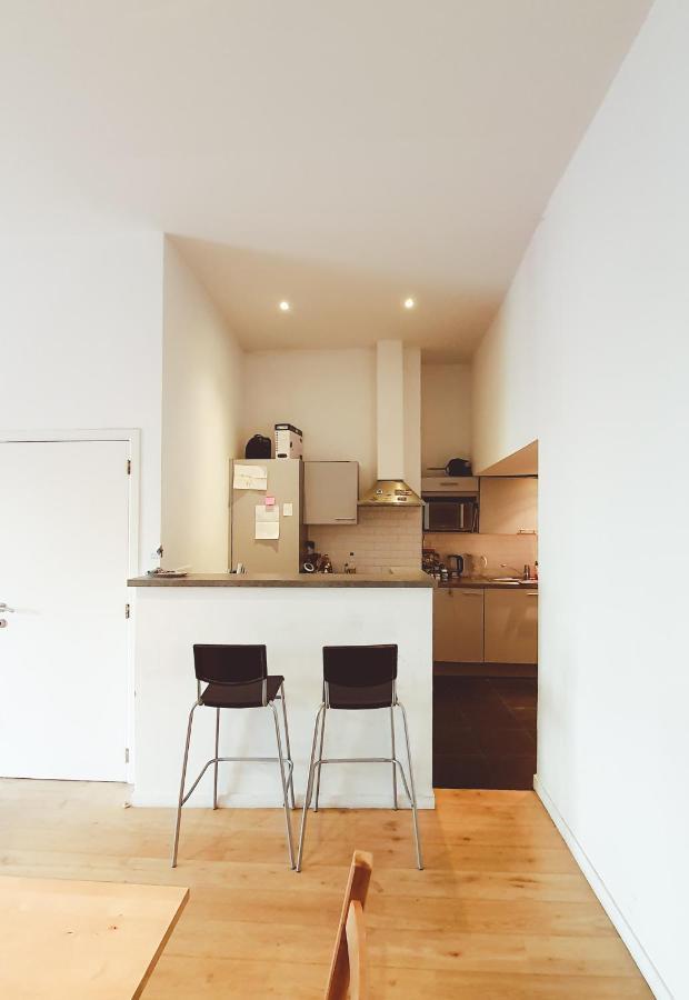 Room At Chicken'S Shared Appartment Βρυξέλλες Εξωτερικό φωτογραφία